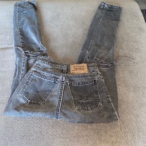 Custom Levi’s from @planetthriftie on insta✨✨.